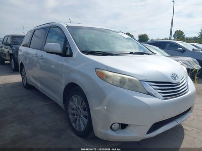 5TDYK3DC4BS****** 2011 Toyota Sienna