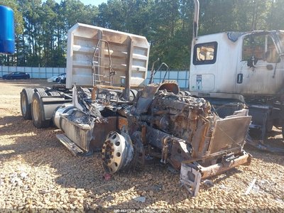1FUJGBDV7FL****** 2015 Freightliner Cascadia 113