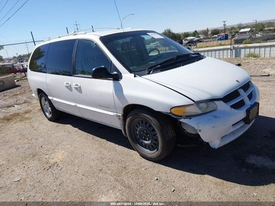 1B4GP74L0XB****** 1999 Dodge Caravan