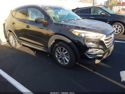 KM8J33A46HU****** 2017 Hyundai Tucson