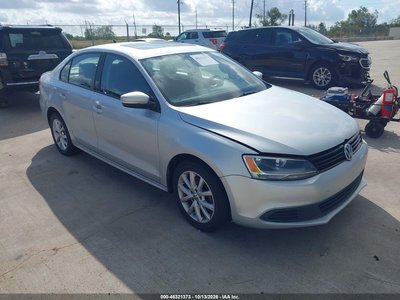 3VWDX7AJ9BM****** 2011 Volkswagen Jetta