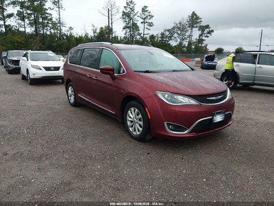2C4RC1BG7KR****** 2019 Chrysler Pacifica