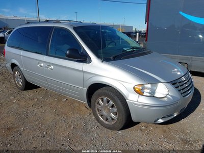 2C4GP64L95R****** 2005 Chrysler Town & Country