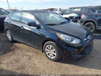 KMHCT5AE4EU****** 2014 Hyundai Accent