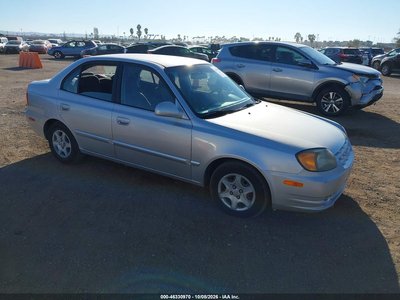 KMHCG45C15U****** 2005 Hyundai Accent