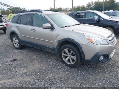 4S4BRBNC3E3****** 2014 Subaru Outback