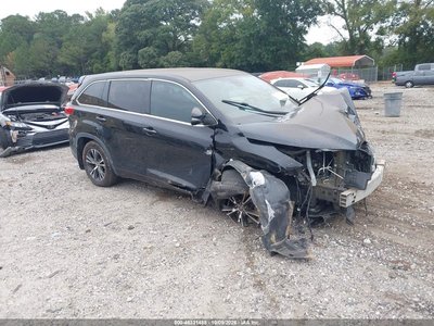 5TDBZRFH6JS****** 2018 Toyota Highlander