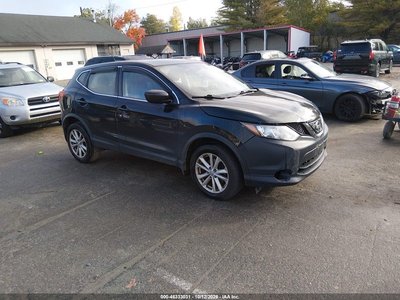 JN1BJ1CR6JW****** 2018 Nissan Rogue Sport