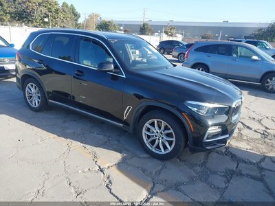 5UXCR6C54KL****** 2019 BMW X5