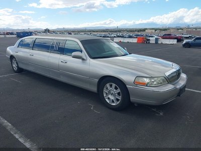 2L1FL8JWXBX****** 2011 Lincoln Town Car