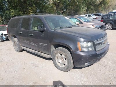 1GNUKJE31AR****** 2010 Chevrolet Suburban 1500
