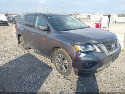 5N1DR2MM2JC****** 2018 Nissan Pathfinder