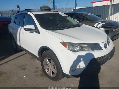 JTMWFREV3EJ****** 2014 Toyota RAV4