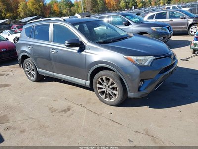JTMDFREV3HD****** 2017 Toyota RAV4