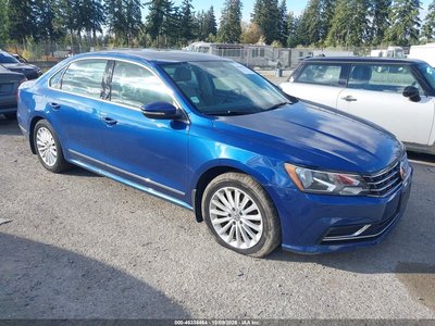 1VWBT7A30HC****** 2017 Volkswagen Passat