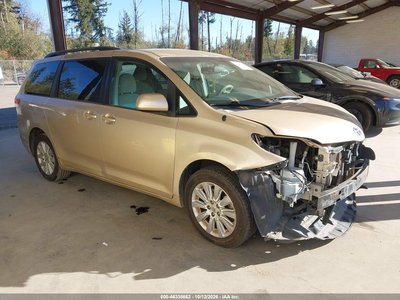 5TDJK3DC0DS****** 2013 Toyota Sienna