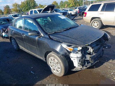 3KPA24ABXJE****** 2018 Kia Rio