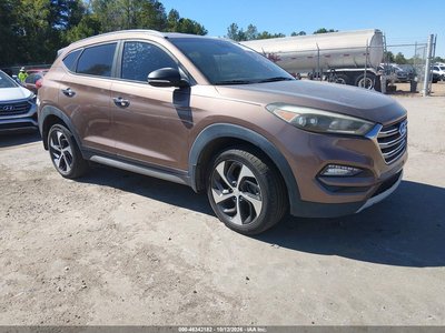 KM8J3CA22HU****** 2017 Hyundai Tucson