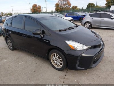 JTDZN3EU6HJ****** 2017 Toyota Prius V