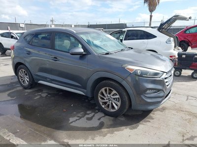 KM8J33A44JU****** 2018 Hyundai Tucson