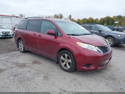 5TDKK3DC2DS****** 2013 Toyota Sienna