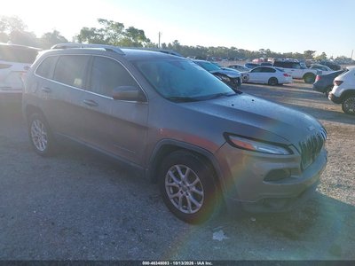 1C4PJLCB1HW****** 2017 Jeep Cherokee