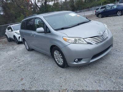 5TDYK3DC5BS****** 2011 Toyota Sienna