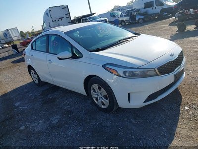 3KPFK4A73HE****** 2017 Kia Forte