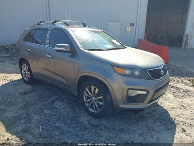 5XYKW4A21DG****** 2013 Kia Sorento