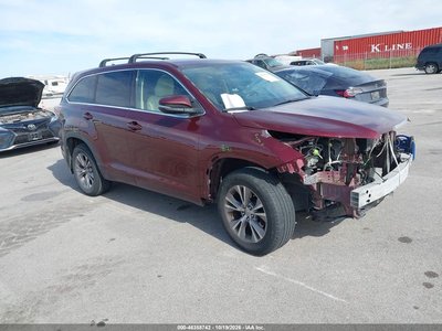 5TDBKRFH5FS****** 2015 Toyota Highlander