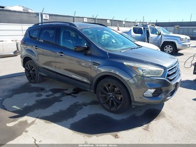 1FMCU9GD7HU****** 2017 Ford Escape