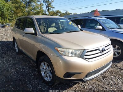 5TDBK3EH3BS****** 2011 Toyota Highlander
