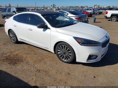 KNALC4J1XH5****** 2017 Kia Cadenza