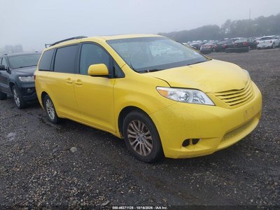 5TDYK3DC7FS****** 2015 Toyota Sienna