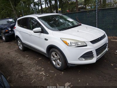 1FMCU9G98GU****** 2016 Ford Escape