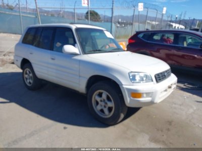 JT3GP10V5Y7****** 2000 Toyota RAV4