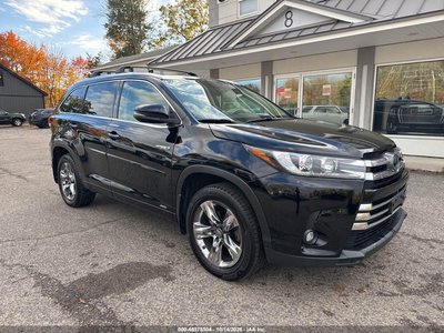 5TDDGRFH2KS****** 2019 Toyota Highlander Hybrid