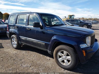1C4PJMAK9CW****** 2012 Jeep Liberty