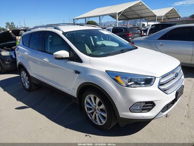 1FMCU0JD6HU****** 2017 Ford Escape