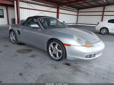 WP0CA2987YU****** 2000 Porsche Boxster
