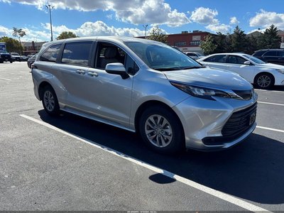 5TDKSKFCXSS****** 2025 Toyota Sienna Hybrid