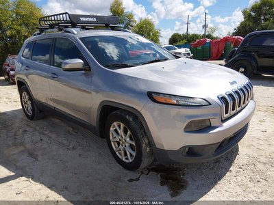 1C4PJLCB8GW****** 2016 Jeep Cherokee