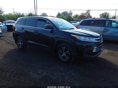 5TDBZRFH7KS****** 2019 Toyota Highlander