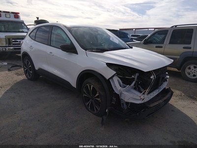 1FMCU9G62NU****** 2022 Ford Escape