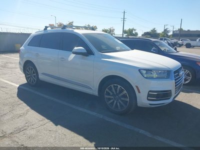WA1VAAF73HD****** 2017 Audi Q7