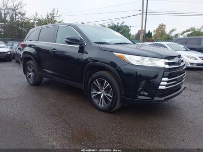5TDBZRFH4KS****** 2019 Toyota Highlander