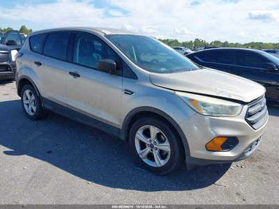 1FMCU0F72HU****** 2017 Ford Escape