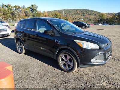 1FMCU9GXXGU****** 2016 Ford Escape