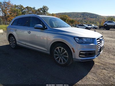 WA1VAAF78HD****** 2017 Audi Q7