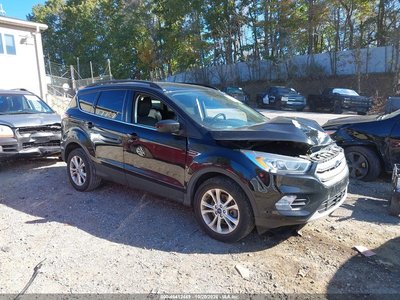 1FMCU9HD3JU****** 2018 Ford Escape